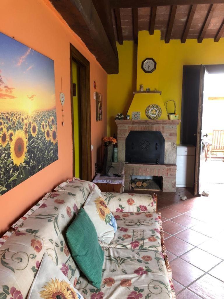 אסיאנו Casa Country House Girasole Vakantie Huis-Wakacje Huis מראה חיצוני תמונה