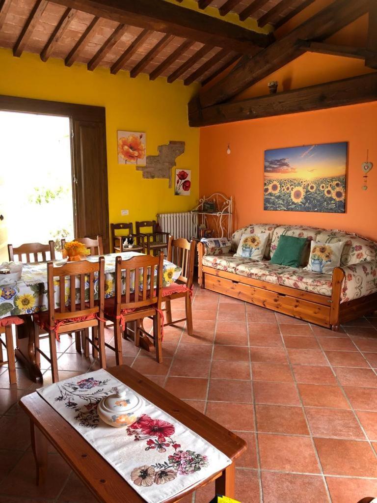 אסיאנו Casa Country House Girasole Vakantie Huis-Wakacje Huis מראה חיצוני תמונה